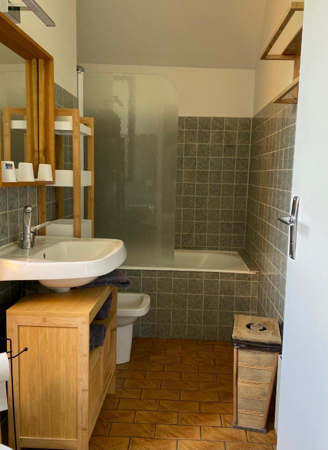 Bed and Breakfast Moulin De Latouille Exterior foto